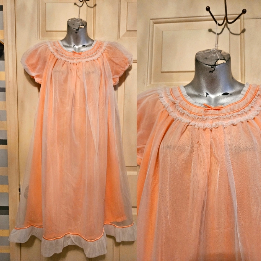 60s 70s Vintage St Michael Peach Nylon puff sleeve Nightdress